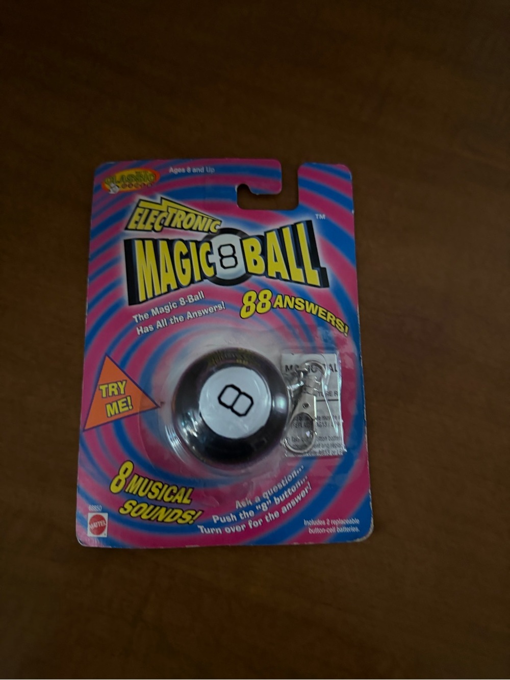 Vintage 1998 Mattel Electronic Magic 8 Ball in Black and White with Keychain